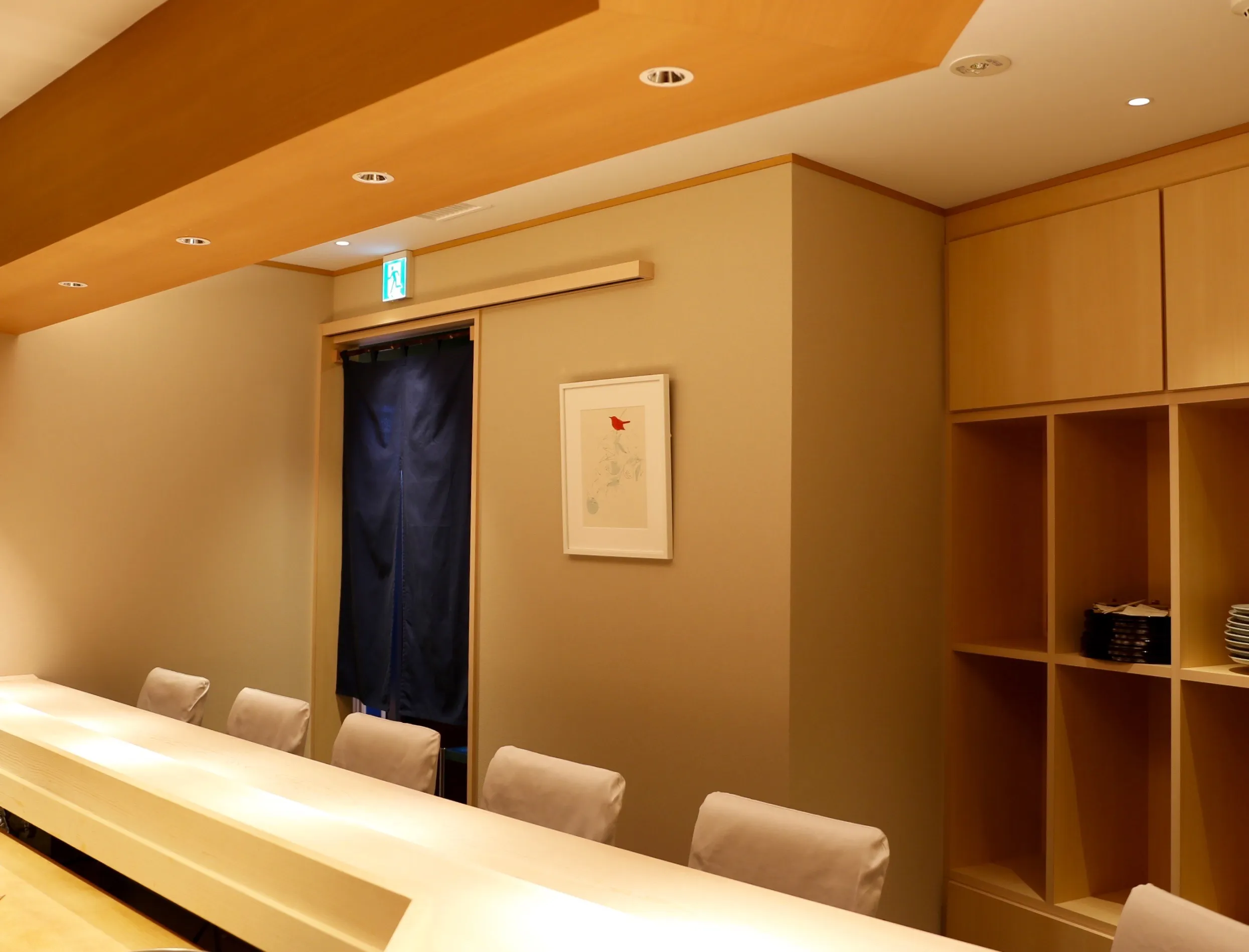 Sushi restaurant in Tokyo のアート設置事例